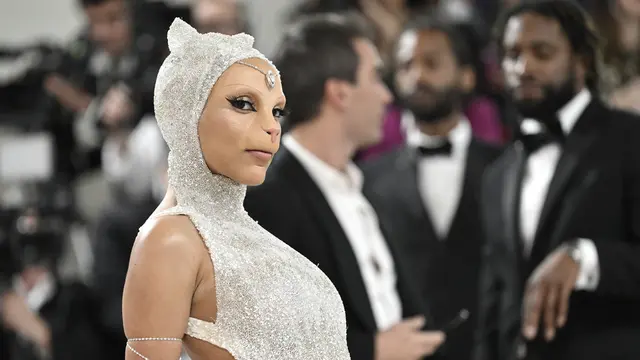Doja Cat di Met Gala 2023. (Evan Agostini/Invision/AP)