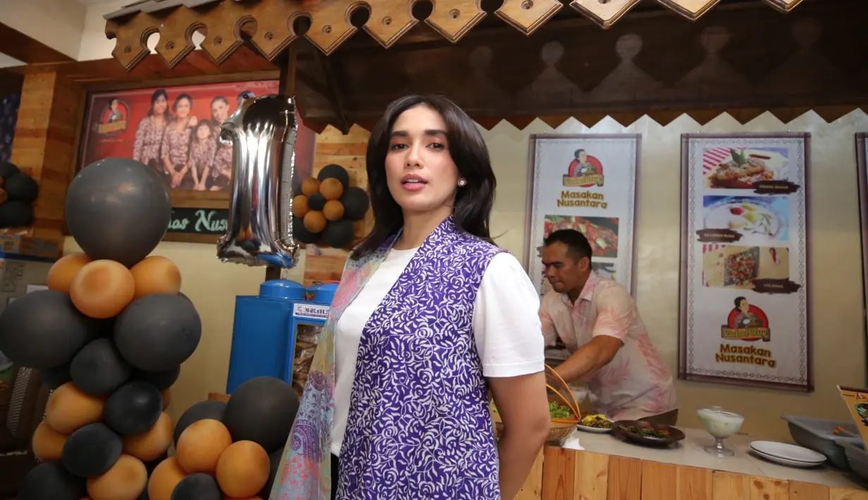 Ussy Sulistiawaty (Daniel Kampua/© Fimela.com)