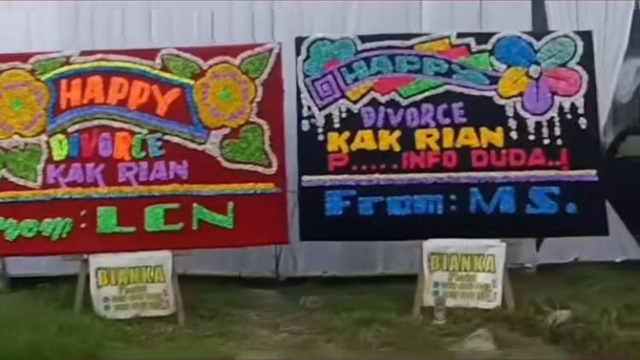 Dapat Banyak Karangan Bunga