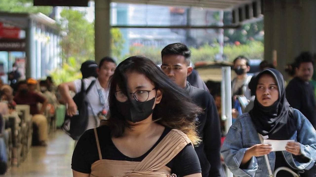 Lonjakan penumpang pada H-2 tersebut telah mencapai 100 persen dari kapasitas stasiun.<br>