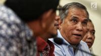 Mantan Komandan Tim Mawar Mayjen Purnawirawan Chairawan ditemani tim kuasa hukumnya memberi keterangan pers di Jakarta, Selasa (11/6/2019). Chairawan mengadukan Majalah Tempo edisi 10-16 Juni 2019 dengan judul 'Tim Mawar dan Rusuh Sarinah'. (Liputan6.com/JohanTallo)