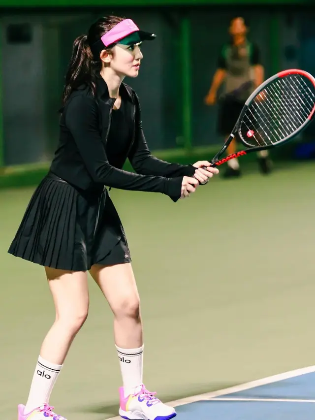 Potret Febby Rastanty Jajal Berbagai Jenis Olahraga, Panjat Tebing Hingga Tenis