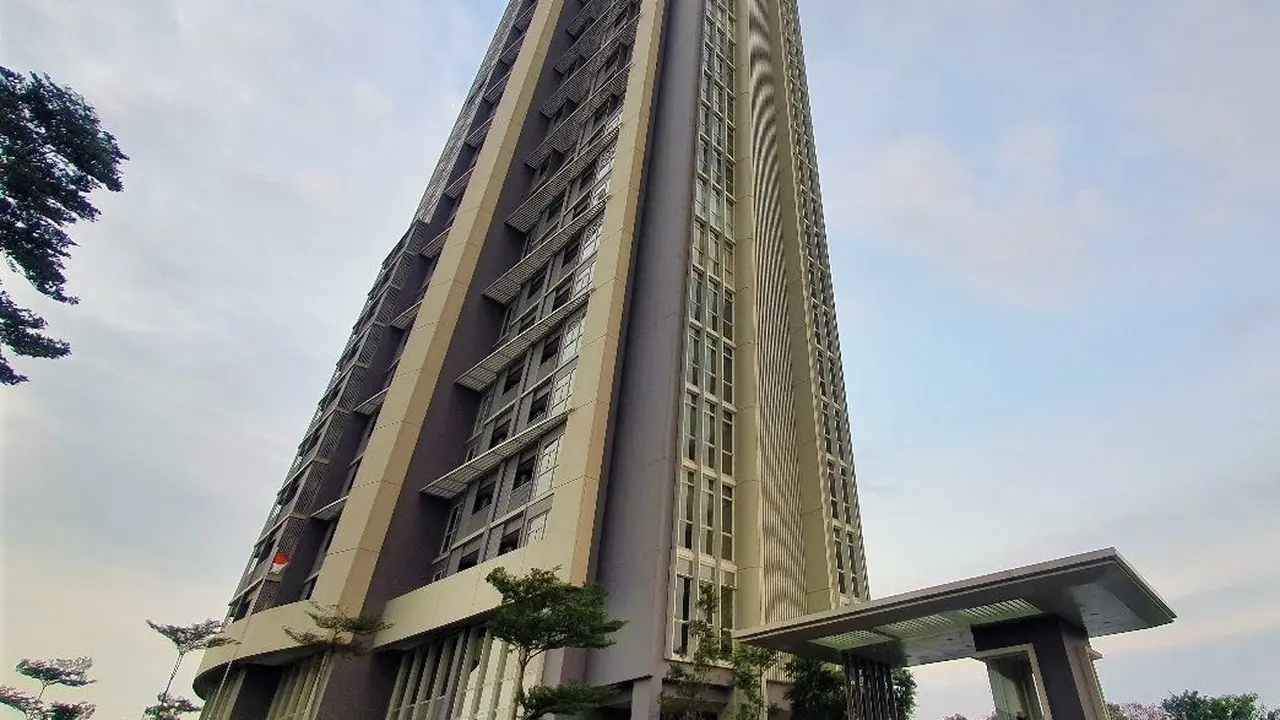 Proyek Ciputra International yang menawarkan unit apartemen dan ruang perkantoran.