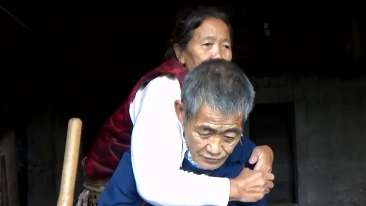 Pasangan suami istri yang menjadi sorotan di China. (Screen Grab)