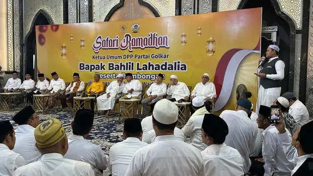 Bahlil Safari Ramadan ke Ponpes di Pasuruan, Minta Santri Doakan Prabowo dan Bangsa