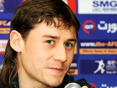 Server Djeparov of Uzbekistan answers questions at a press conference before the Asian Football Confederation (AFC) Player of the Year awards in Shanghai on November 24, 2008. AFP PHOTO/Mark RALSTON 