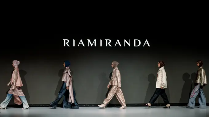 Koleksi terbaru RiaMiranda bertajuk JUXTAPOSED