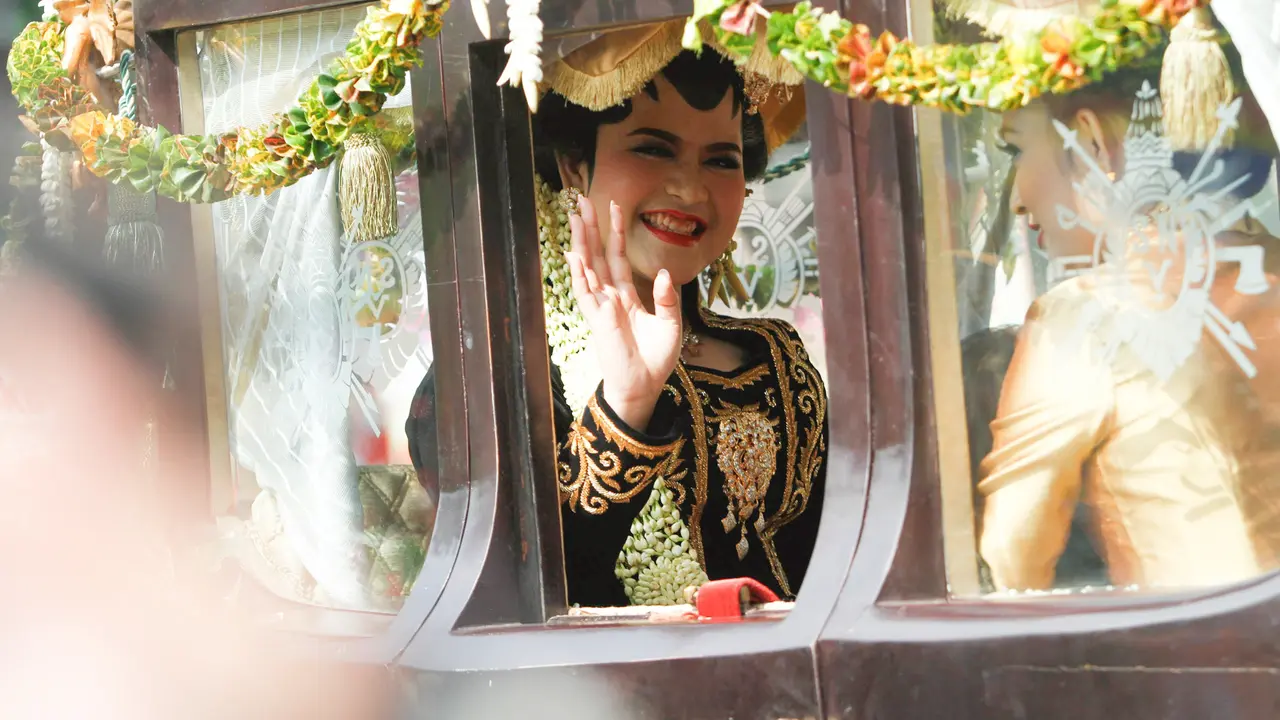 Kereta Kencana Absen Saat Kirab Kahiyang-Bobby di Medan
