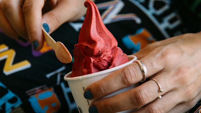 Ilustrasi es krim buah