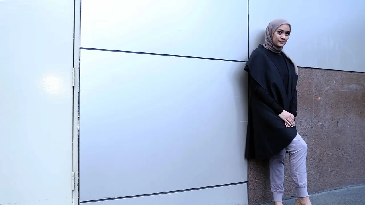 [Bintang]Ayudia Bing Slamet Samarkan Nama Mantan di Teman Tapi Menikah