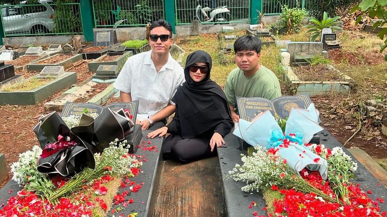 8 Potret Ulang Tahun Fuji yang Dirayakan Berkali-Kali, Dapat Segunung Kado dan Bunga - Sempat Ziarah ke Makam Vanessa Angel-Bibi Ardiansyah
