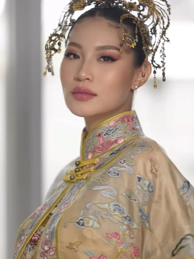 Pesona Bumil Glowing Patricia Gouw Kenakan Cheongsam Mewah dan Makeup Soft Pink Saat Gender Reveal Anak Pertama