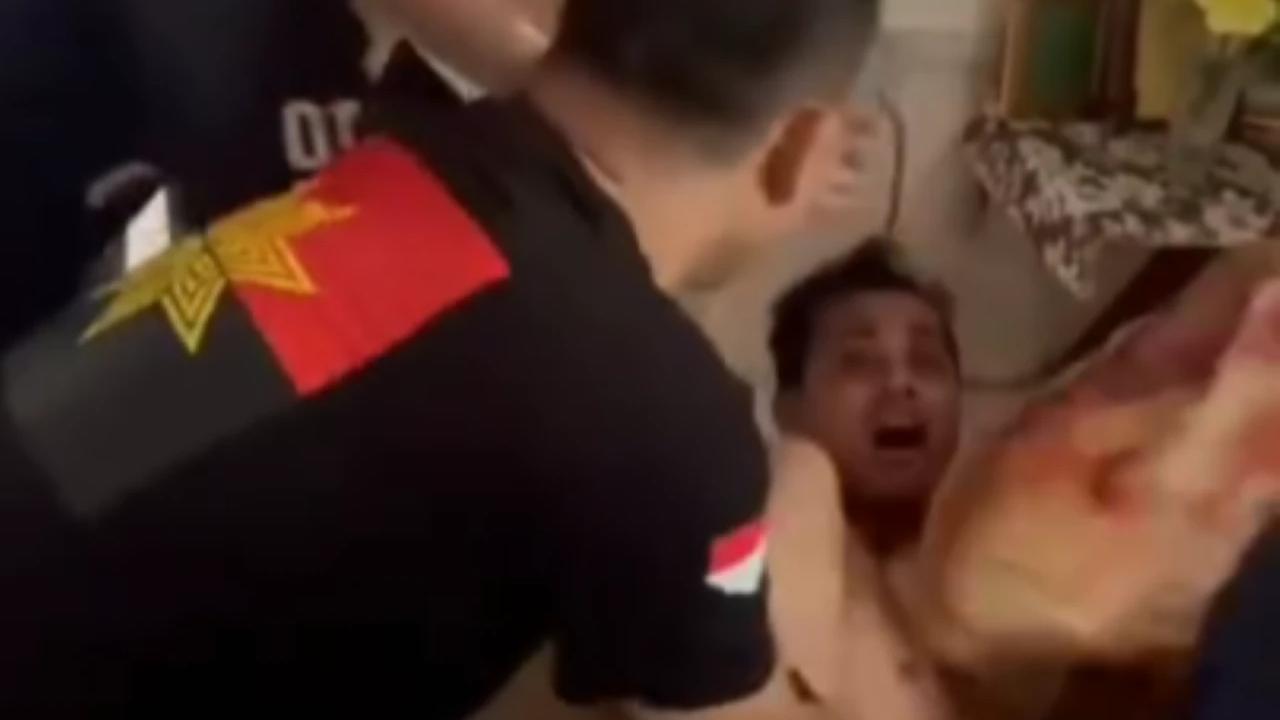 Polisi di Palembang Bangunkan Buronan Penganiayaan Pakai Lagu Ultah, Pelaku Langsung Teriak Histeris