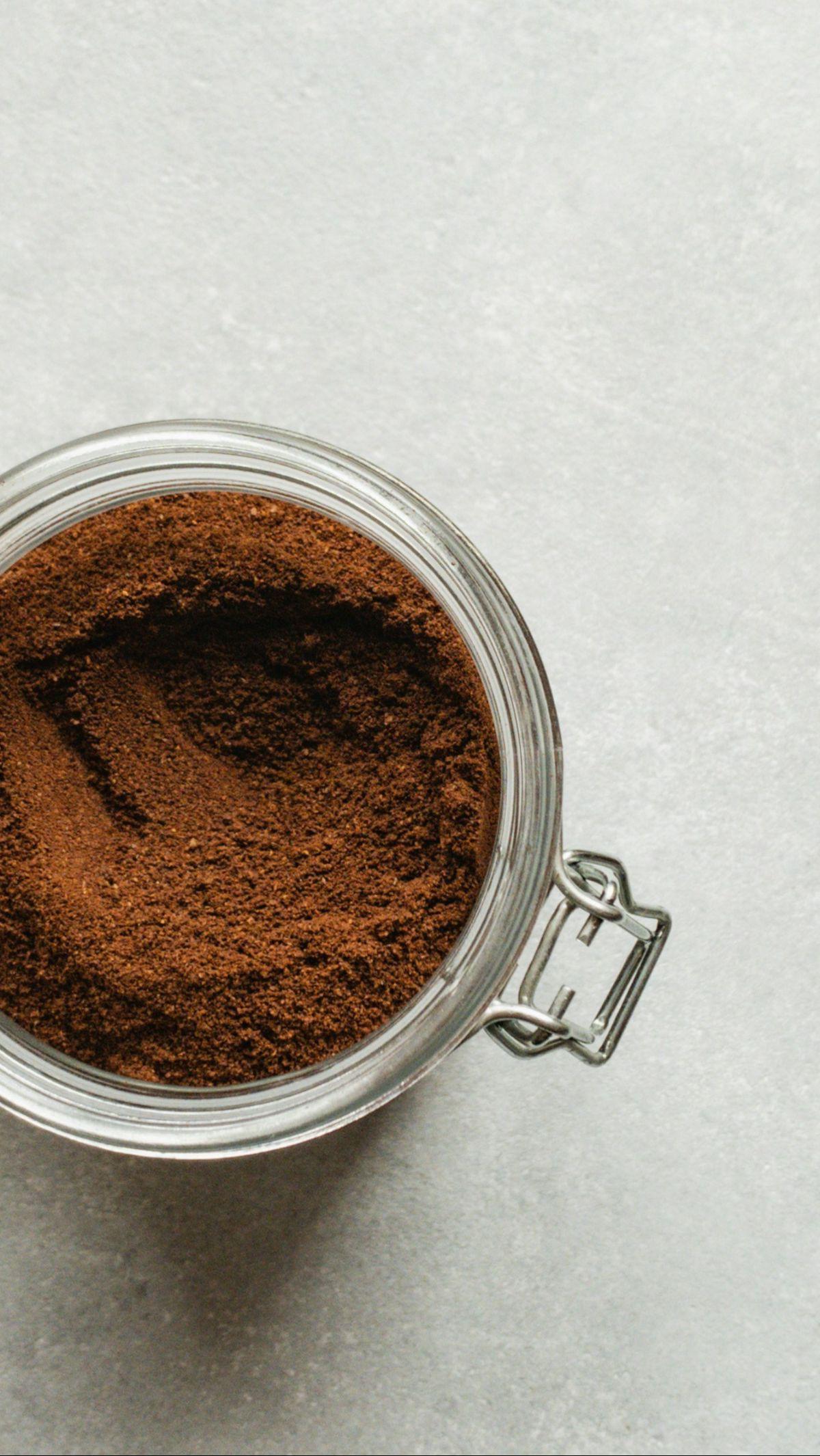 <b>Mengatasi Uban dengan Bubuk Kopi</b>