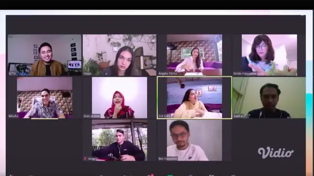 Bintang Sinetron Samudra Cinta Dapat Penghargaan Khusus dari Penggemarnya Saat Gelar 3xtraordinary Meet and Greet