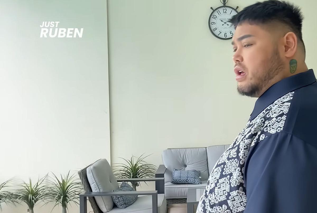 Model Taman di Rumah Ruben Onsu, Asri dengan Kolam Renang Biru