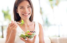 Tips Pola Diet yang Tepat untuk Cegah Jerawat Muncul Saat PMS, Terapkan Mulai Sekarang!