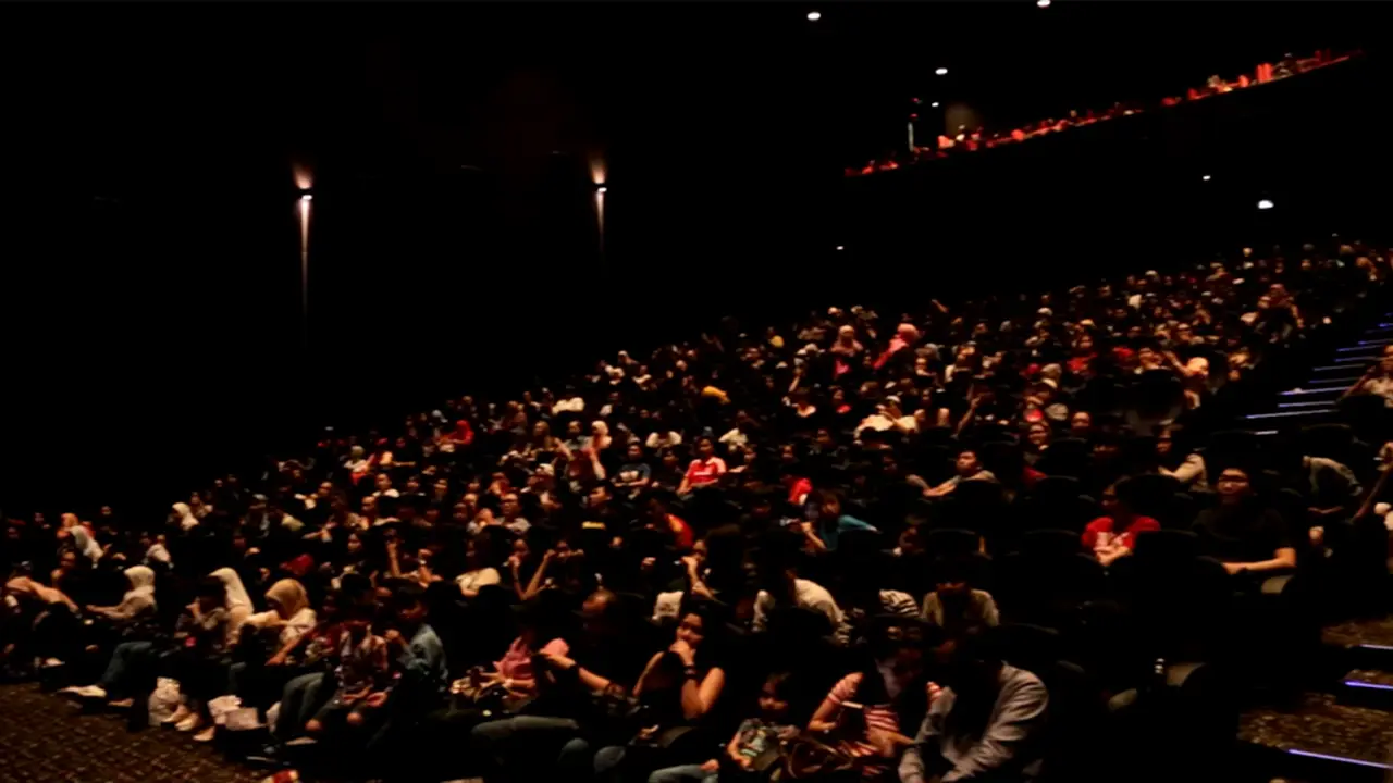 Cinemaholic Batman v Superman, Bangku Bioskop Penuh