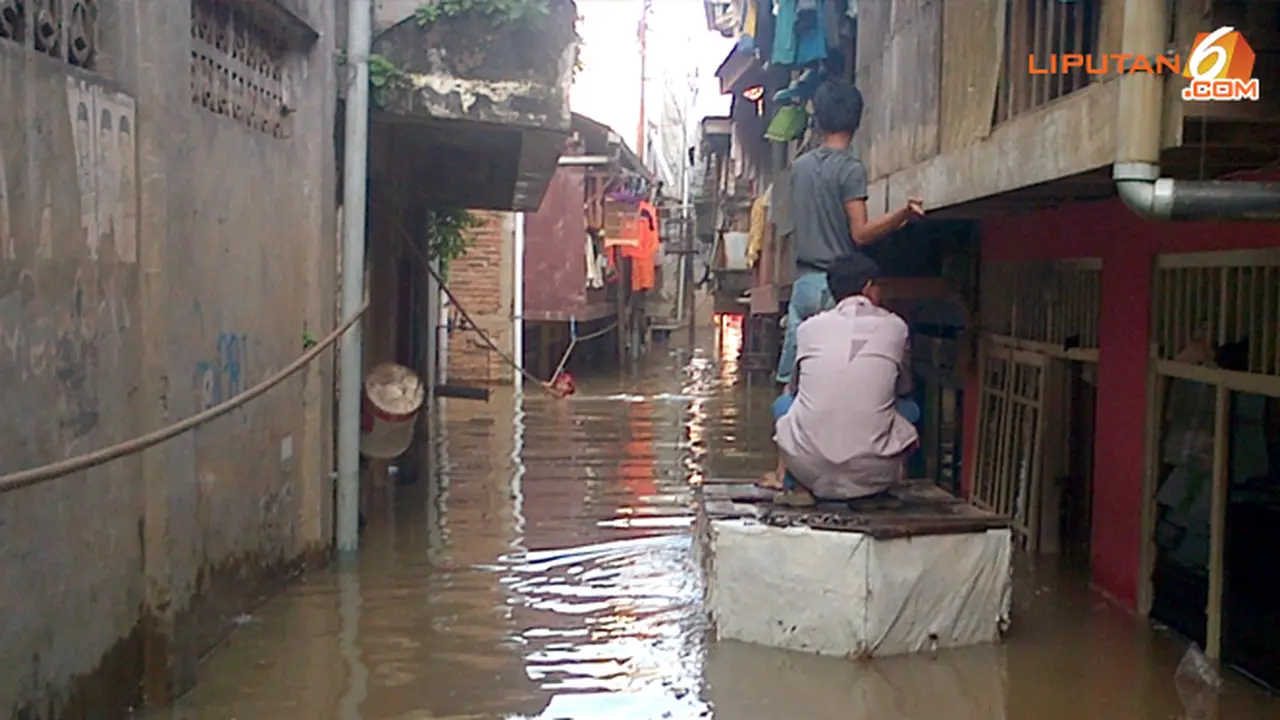 banjir-kampung-pulo-130502b.jpg