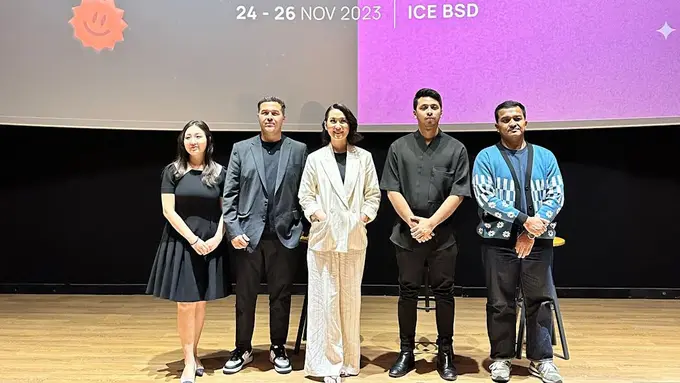 Press Conference it's His/Her day