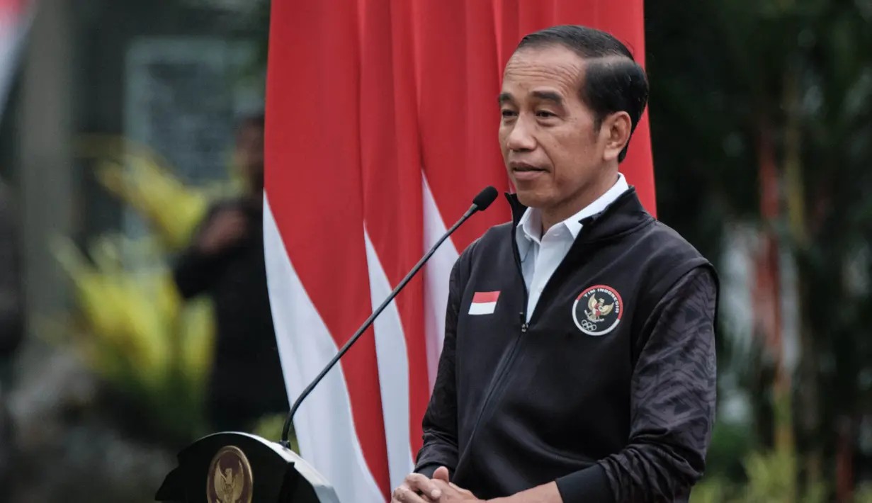 Dalam amanatnya, Presiden RI Joko Widodo berharap kontingen Indonesia mampu menembus 10 besar dalam perolehan medali. (Yasuyoshi CHIBA/AFP)