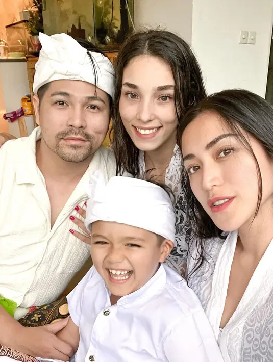 [Instagram/inijedar]