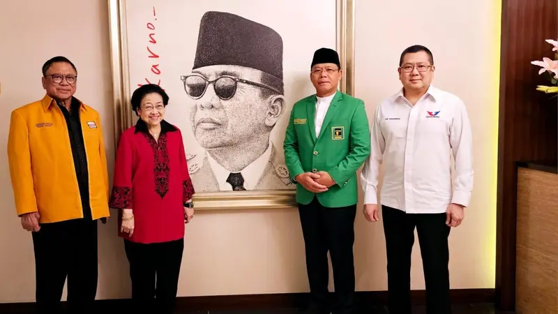 Ketua Umum PDIP Megawati Soekarnoputri, Plt Ketua Umum PPP Mardiono, Ketua Umum Perindo Hary Tanoesoedibjo dan Ketua Umum Hanura Oesman Sapta Odang.