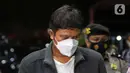 Bupati Kuantan Singingi (Kuansing) Andi Putra saat tiba di Gedung KPK, Jakarta, Rabu (20/10/2021). KPK menangkap Andi Putra dan menetapkannya sebagai tersangka terkait kasus dugaan korupsi perpanjangan izin HGU sawit di Kabupaten Kuansing. (Liputan6.com/Herman Zakharia)