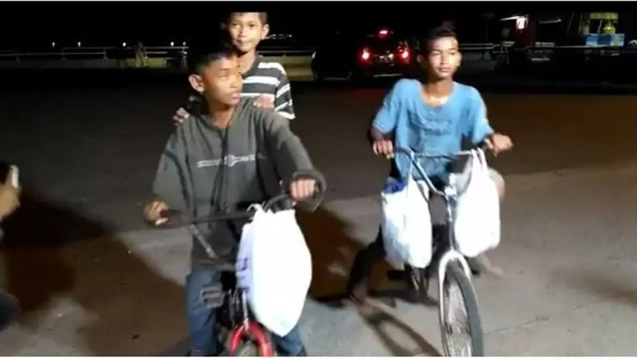 [Bintang] Kangen Ibu, 3 Bocah Nekat Bersepeda dari Palembang ke Ciledug