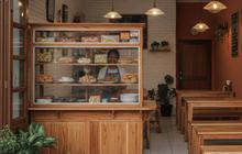 8 Desain Warung Prasmanan di Teras Rumah dengan Etalase Kaca Panjang, Menarik Minat Pelanggan
