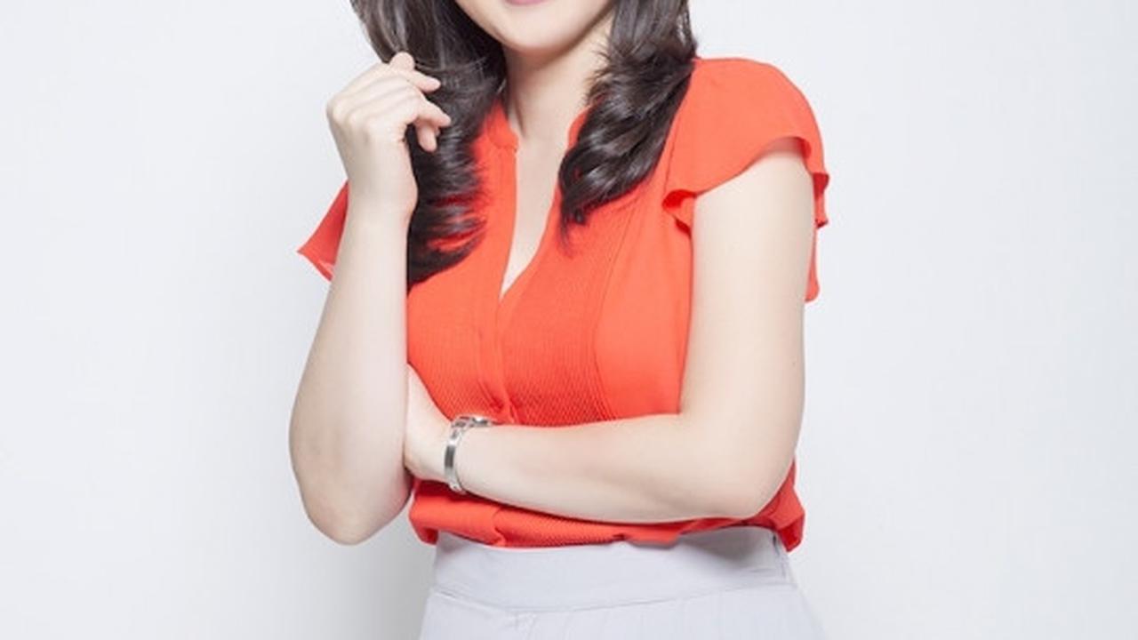 Kebersamaan Grace Natalie bersama suami dan buah hati
