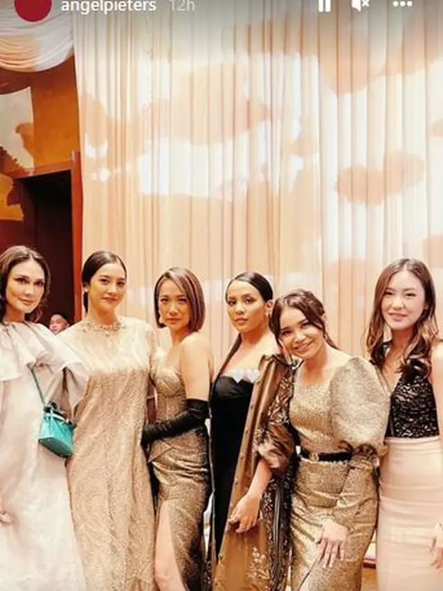 Potret 7 Artis di Pernikahan Vidi Aldiano dan Sheila Dara, Tampil Glamor