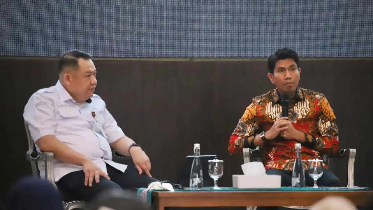 Wakil Ketua Komisi II DPR Bahtra Banong (kanan) (Istimewa)