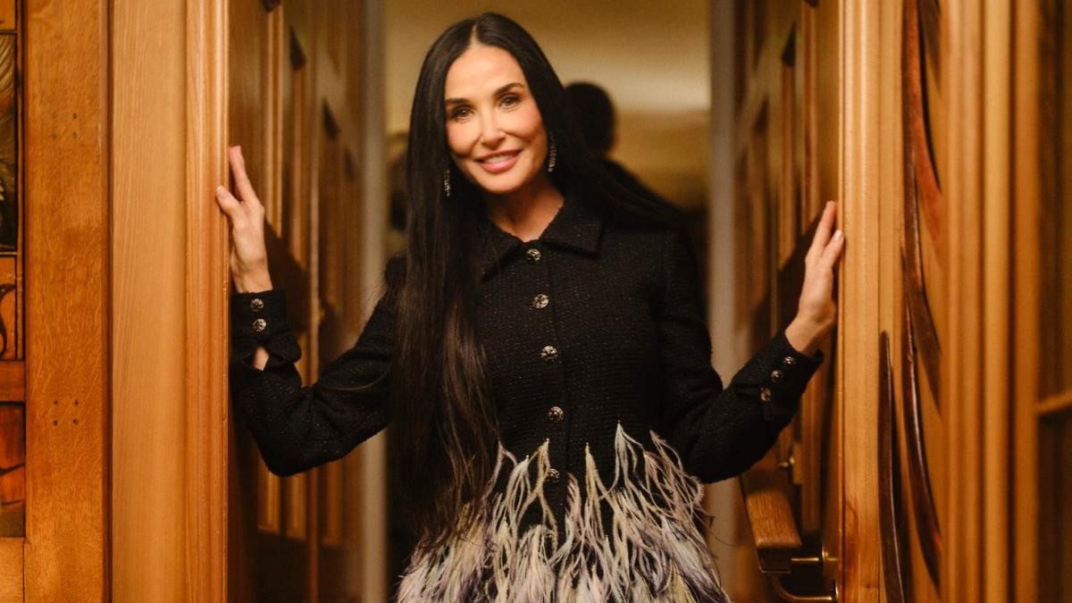 6 Gaya Klasik Serba Tweed Seleb Hadiri Chanel Pre-Bafta Party di London, Demi Moore hingga Lupita Nyong’o