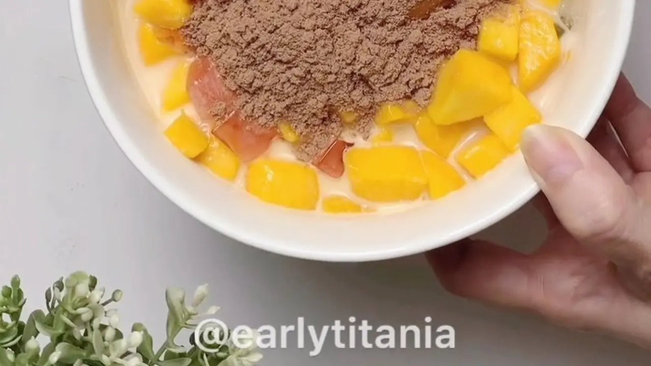 Es kepal mangga. (dok. Instagram @earlytitania/https://www.instagram.com/p/B4BWccUlCKE//Adhita Diansyavira)