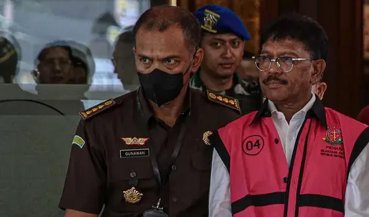 Jaksa Penuntut Umum (JPU) menolak semua atas eksepsi terdakwa kasus korupsi BTS paket 1-5 karena dianggap tidak memiliki dasar untuk bebas dari jeratan hukum.