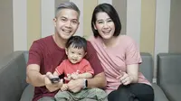 Potret Keluarga Kecil Arie Dwi Andhika dan Ardina Rasti. (Sumber: Instagram.com/ardinarasti6)
