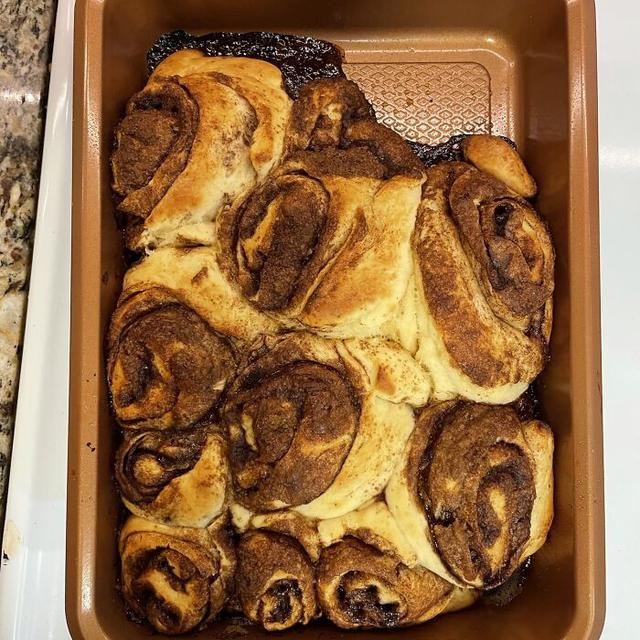 6 Potret Kue Gagal Usai Keluar dari Oven Ini Penampakannya Bikin Kecewa