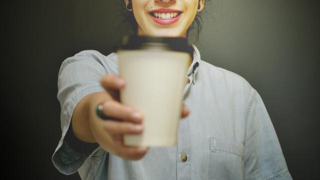 Ilustrasi gelas plastik