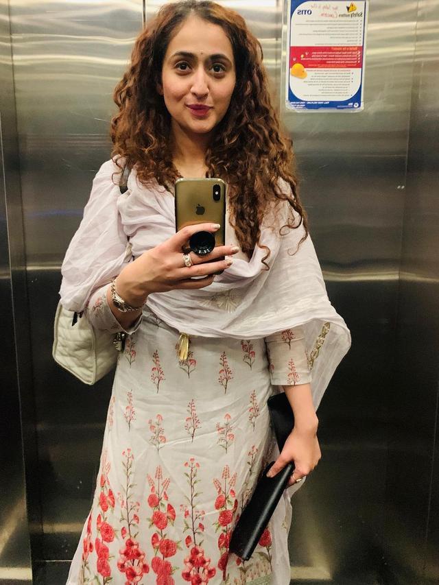 6 Potret Ruchikaa Kapoor, Wanita yang Dikabarkan Kekasih Shaheer Sheikh