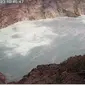 Pengamatan secara visual danau kawah Gunung Ijen (Istimewa)
