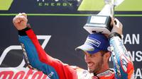 Pebalap Ducati, Andrea Dovizioso, memenangi balapan MotoGP Catalunya, Minggu (11/6/2017). (AP/Manu Fernandez)