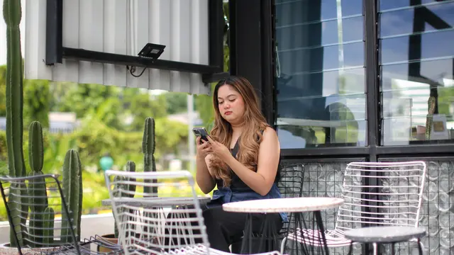 wanita november merasa tersinggung