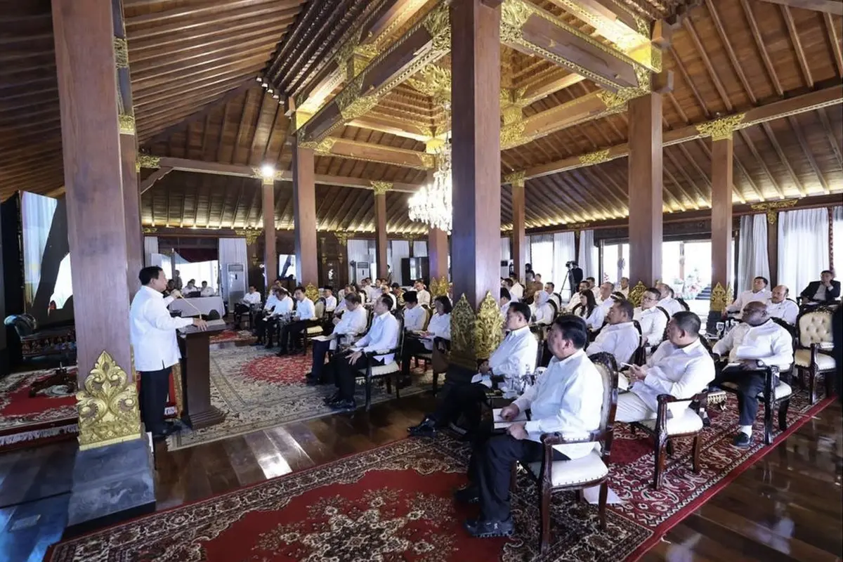 Presiden Terpilih Prabowo Subianto mengunggah momen bersama calon menteri selama pembekalan di Hambalang, Bogor, Jawa Barat. (Instagram @prabowo).
