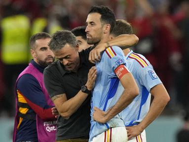Meski terbilang sebagai negara kuat di Eropa bahkan di dunia, nyatanya Spanyol baru sekali merasakan menjadi juara pada ajang Piala Dunia, yaitu pada edisi 2010 di Afrika Selatan. Dari total 15 kali tampil di ajang Piala Dunia, termasuk pada edisi terbaru 2022 di Qatar, Spanyol tercatat 8 kali tersingkir di babak knock-out. Berikut ini lima negara terakhir yang mampu menyingkirkan Spanyol dari babak knock-out Piala Dunia. (AP/Luca Bruno)