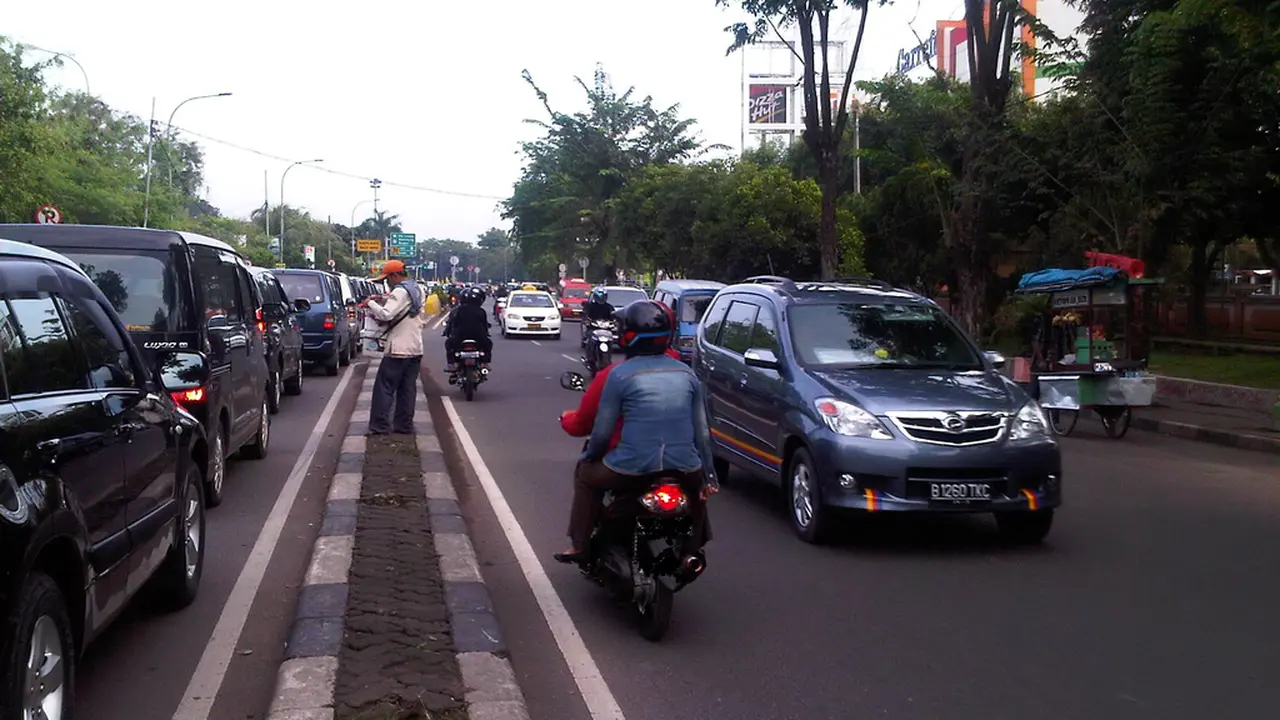 Lawan Arus Gara-gara Ada Razia, Siswi SMK Ini Tabrak Sebuah Motor