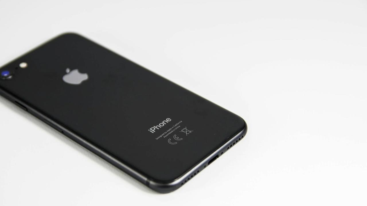 Apple Dikabarkan Bakal Buang Nama iPhone SE 4 untuk Seri Murahnya