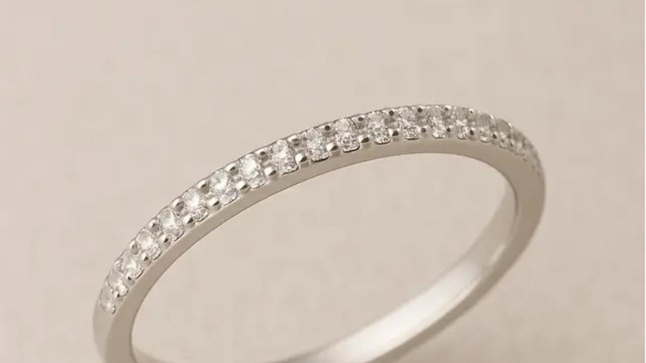 cincin emas putih
