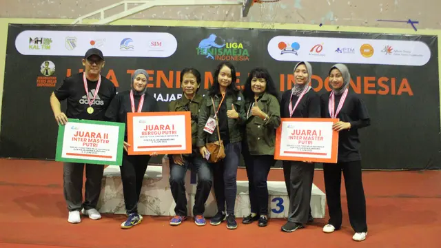 Para pemenang Liga Tenis Meja Indonesia 2022