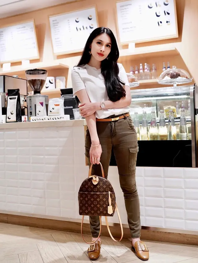 [Fimela] Sandra Dewi